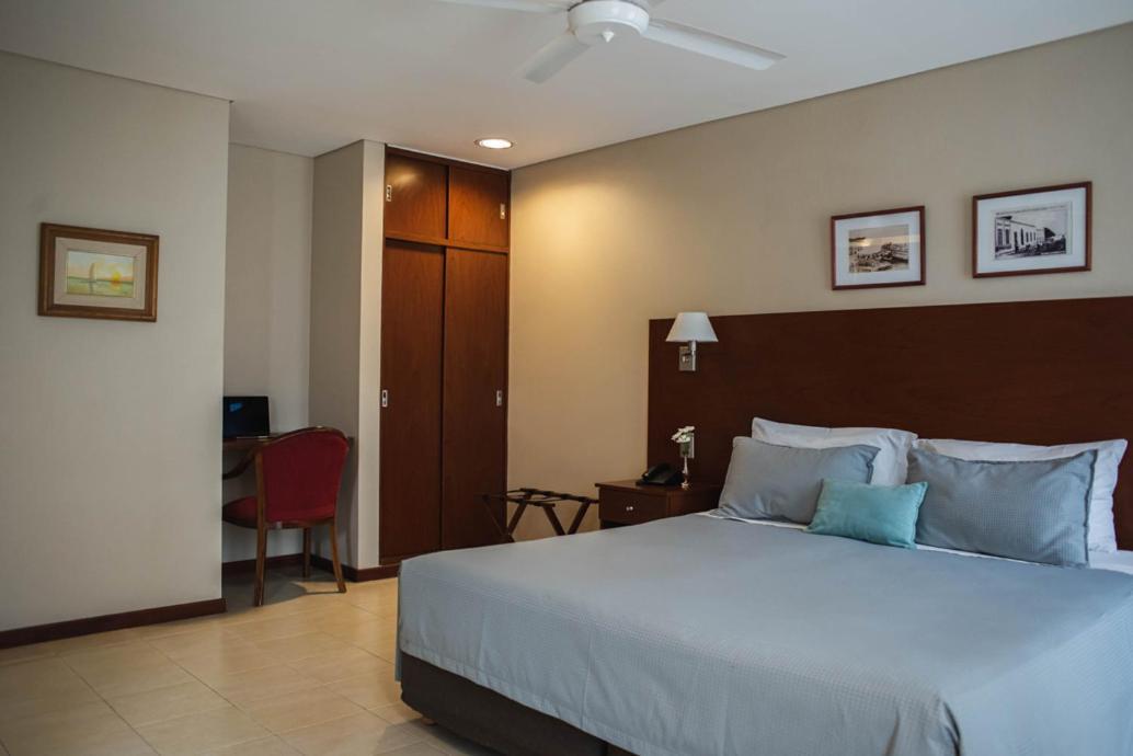 Donsuites 科连特斯 外观 照片